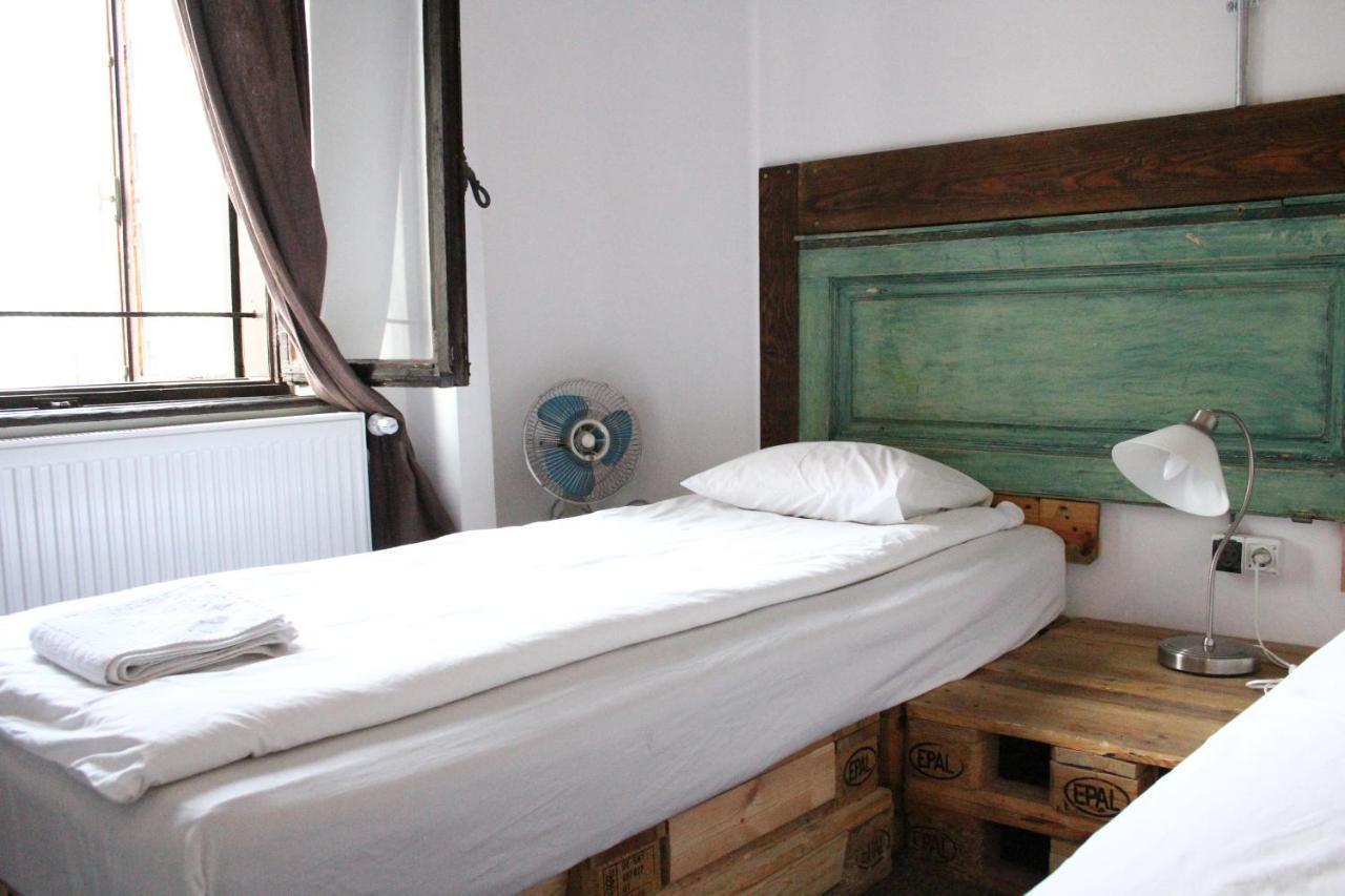 Victoria Poshtel Bucharest 호스텔 외부 사진